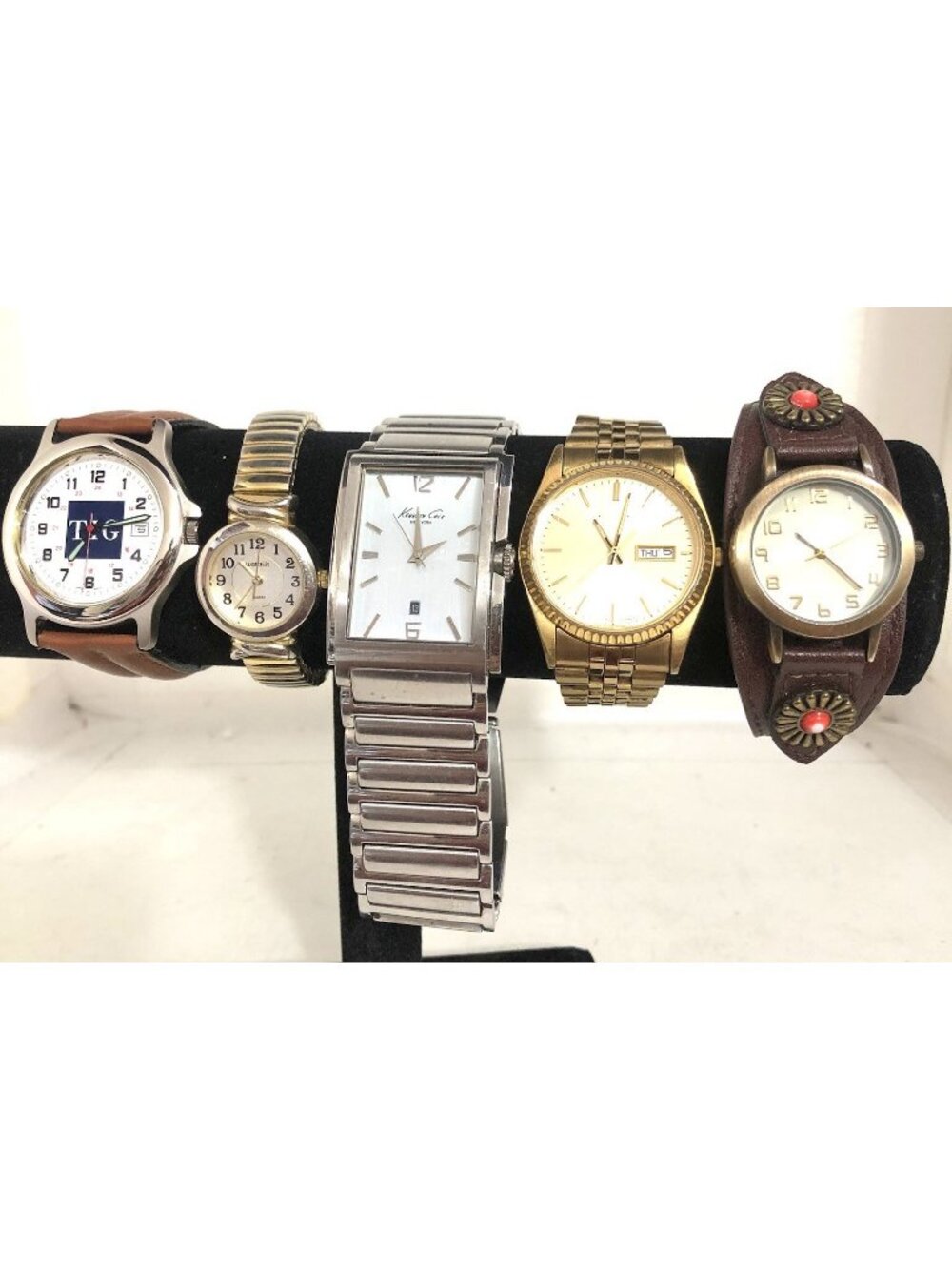 WrisWatch Lot Vintage to Now For Parts Or Repairs